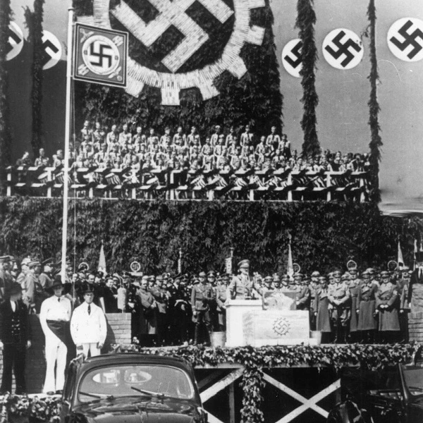 Hitlers toespraak bij de opening van de Volkswagen-fabriek
