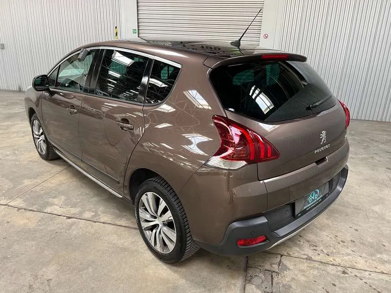 Peugeot 3008 1.2 PureTech Allure Half Leder Panoramadak PDC Image 2