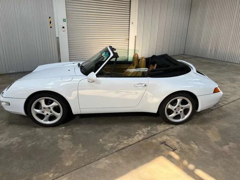 Porsche 993 3.6i Carrera Tiptronic Image 10