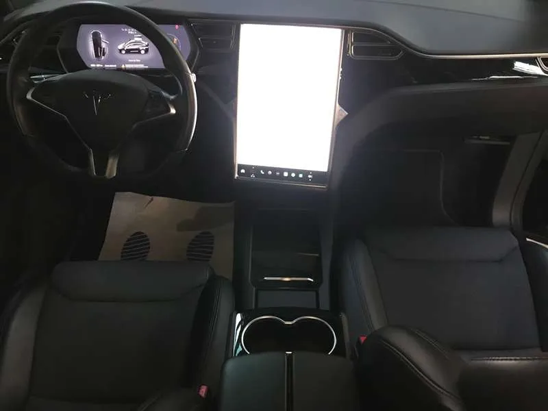 Tesla Model X 75 kWh Dual Motor *€ 33.000 NETTO* Image 9