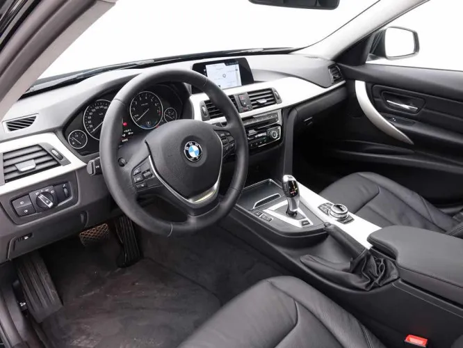BMW 3 330e 44gr 252pk iPerformance + GPS + Leder/Cuir + LED Lights Image 8