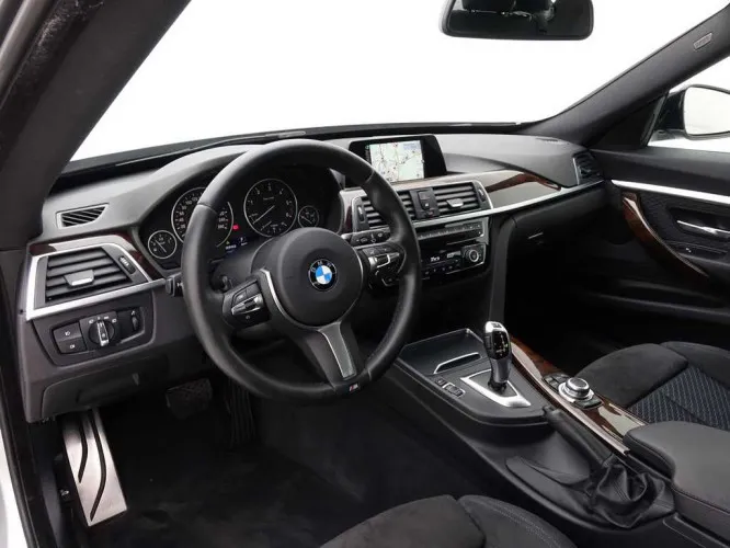 BMW 3er Gran Turismo 318dA Gran Turismo GT M-Sport + GPS + LED Lights + Camera Image 9