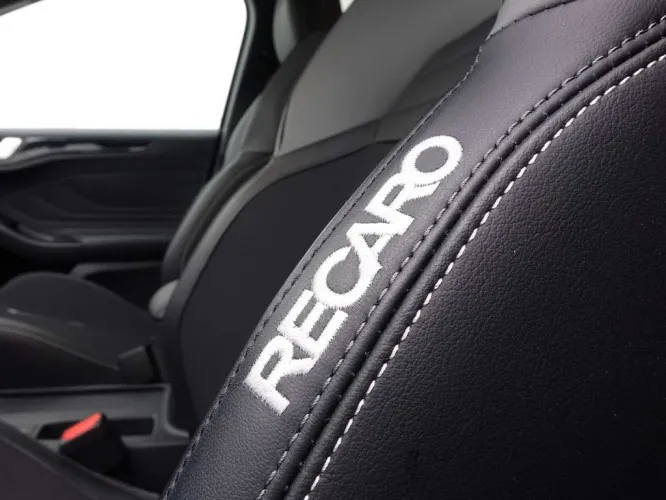 Ford Focus 2.3 280 Ecoboost ST 5D Performance + GPS + Camera + LED Lights + ALU19 Image 8