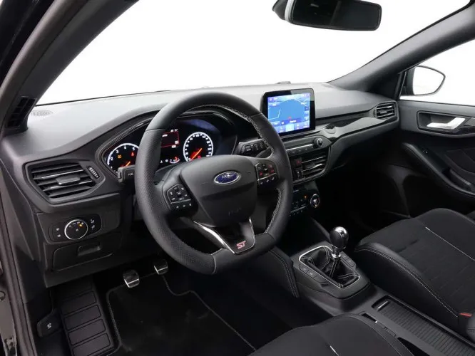 Ford Focus 2.3 280 Ecoboost ST 5D Performance + GPS + Camera + LED Lights + ALU19 Image 9