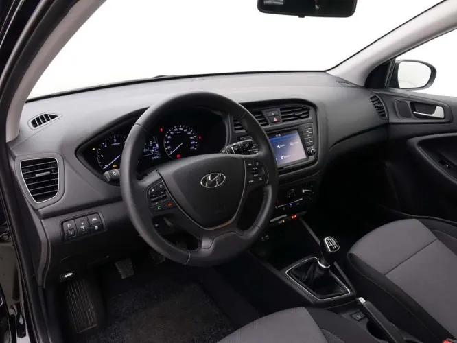 Hyundai I20 1.1 CRDi Twist Techno + GPS + ALU Image 8