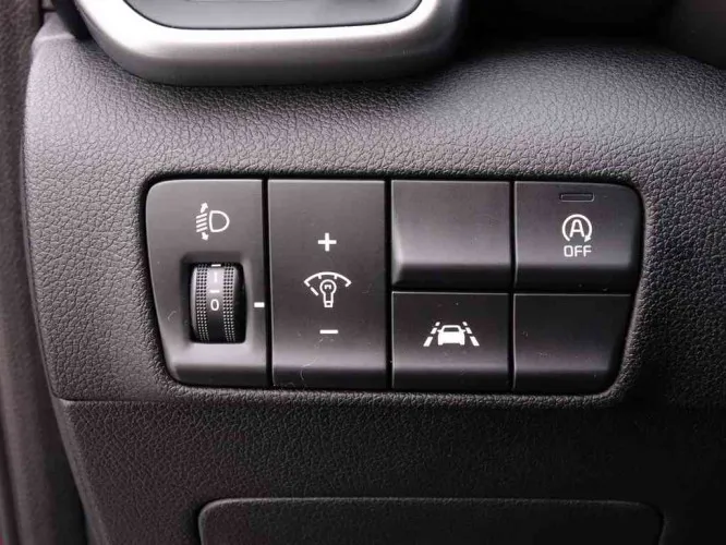 Kia Sportage 1.6 GDi 177 DCT Black Edition + GPS + Camera + LED Lights Image 9
