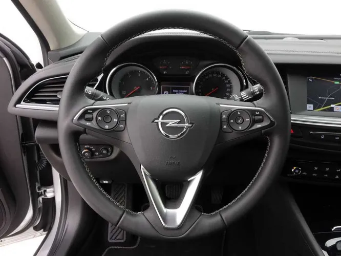 Opel Insignia 2.0 CDTi 170 AT8 Sportstourer Edition + GPS Image 10