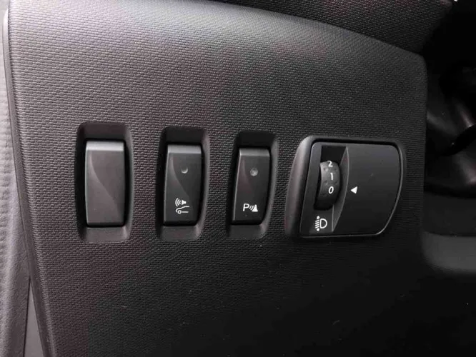 Renault Twingo E-Tech ZEN + Pack Look + Carplay Image 9