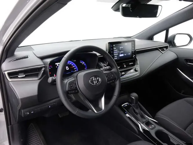 Toyota Corolla 1.8 e-CVT Hybrid 125 Dynamic + LED Lights + Camera + Adaptiv Cruise Image 8