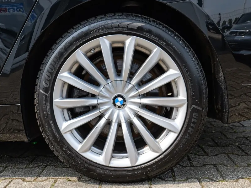 BMW 750 Li xDrive =Executive Drive Pro= SkyLoungе Гаранция Image 3