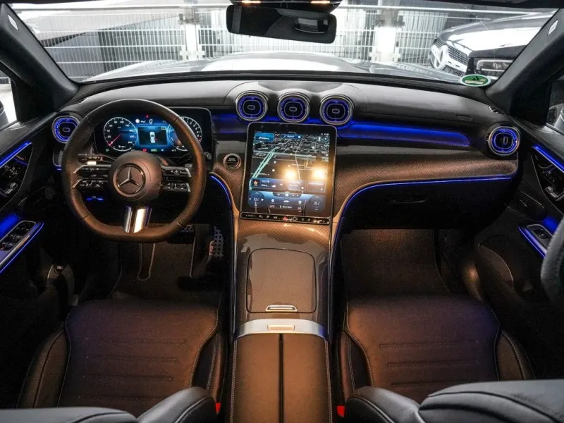 Mercedes-Benz GLC 300 e 4Matic =AMG= Night/Panorama/Distronic Гаранция Image 5