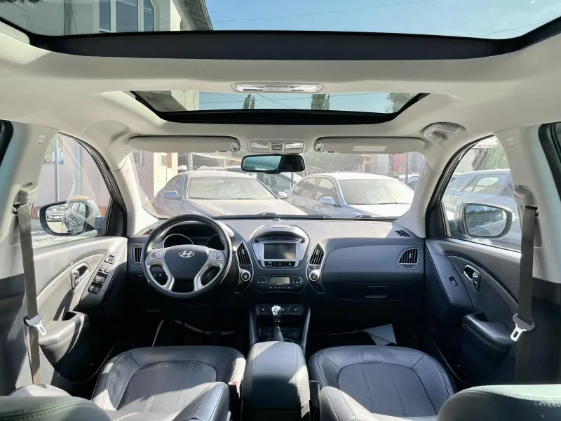 Hyundai IX35 2.0CRDI 184HP 4x4 FULL Image 9