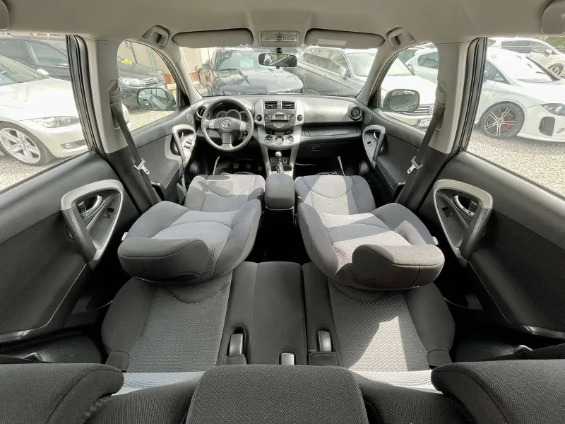 Toyota Rav4 2.2D-4D 136HP Image 9