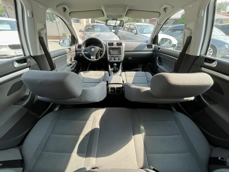 Volkswagen Golf 1.9TDI 90HP Image 9