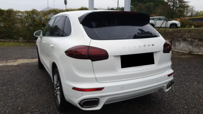 Porsche Cayenne 3.0 V6 Diesel Image 4