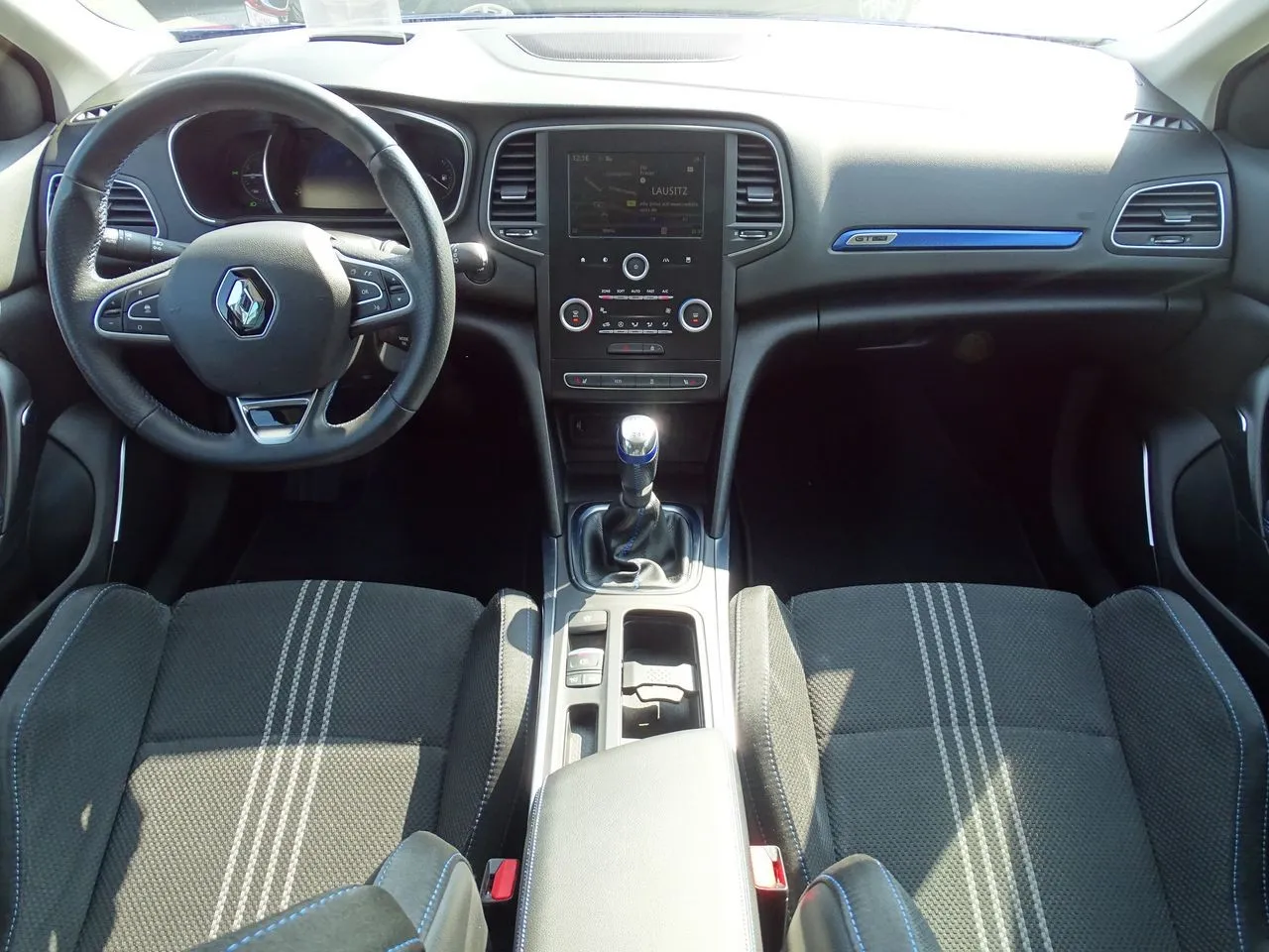 Renault Megane IV 1.2 TCe 130 Energy...  Image 9