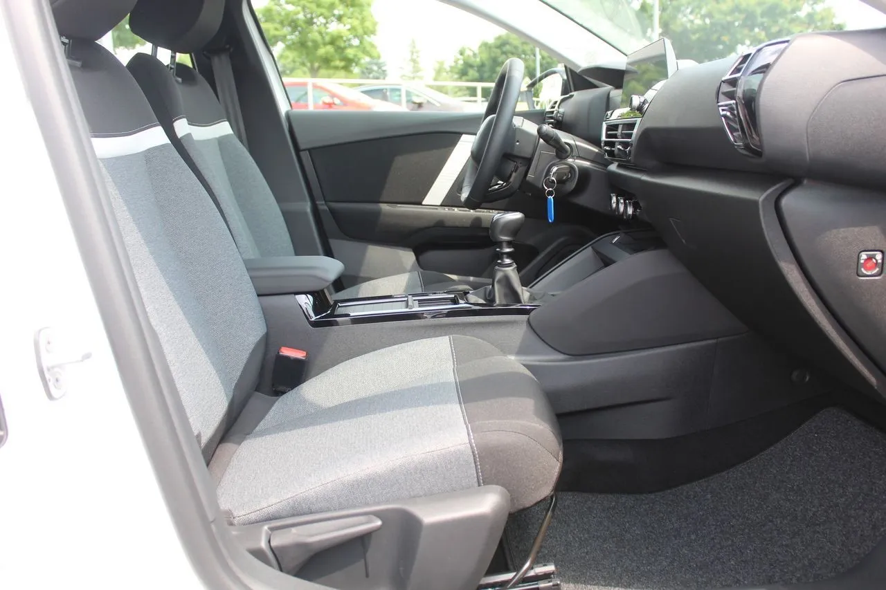 Citroen C4 PureTech130 n. Modell...  Image 9