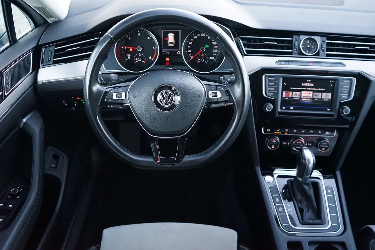 Volkswagen Passat Variant 2.0 TDI Highline...  Image 9