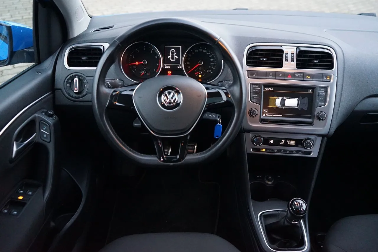 Volkswagen Polo 1.2 TSI ALLSTAR Navi...  Image 9