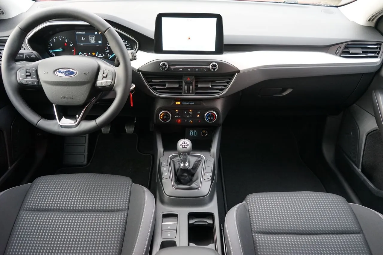 Ford Focus Turnier 1.0 EB Navi...  Image 9