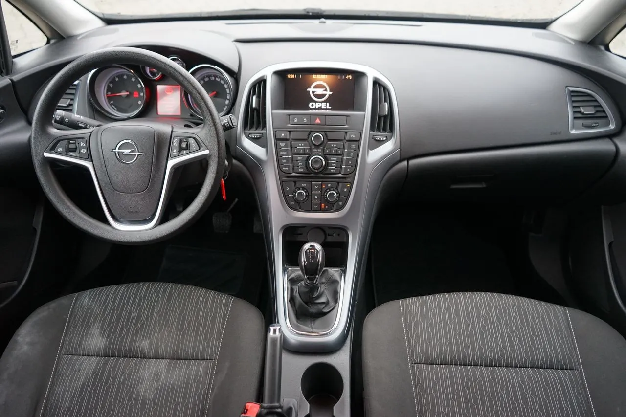 Opel Astra J 1.4 2-Zonen-Klima Navi...  Image 9