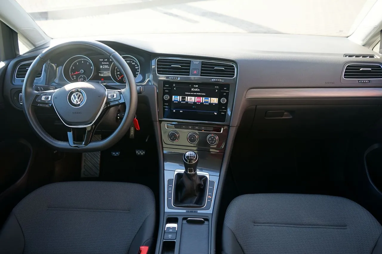 Volkswagen Golf Variant 1.5 TSI Navi Tempomat...  Image 9