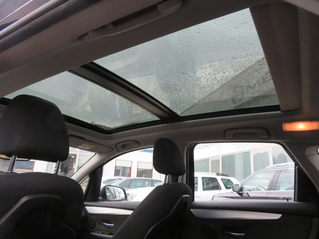 BMW 218 GRAN TOURER D ADVANTAGE*NAVI*VOLL LED*PANO* Image 9