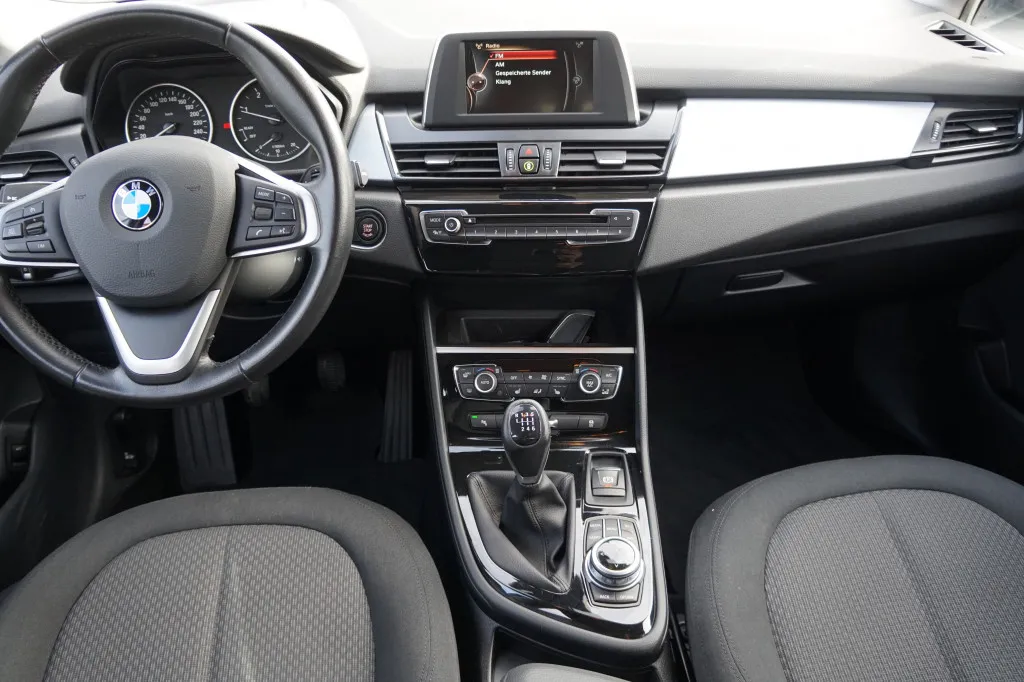 BMW 218 ACTIVE TOURER D ADVANTAGE*NAVI*VOLL LED*PDC* Image 9
