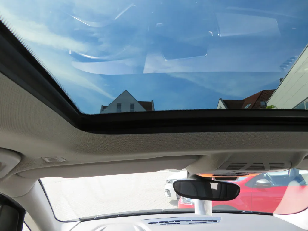 BMW 218 ACTIVE TOURER I ADVANTAGE*NAVI*VOLL LED*PANO Image 9