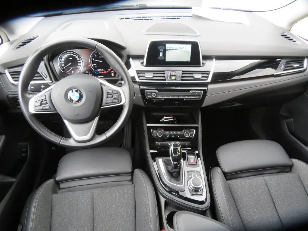BMW 218 GRAN TOURER I SPORT LINE*NAVI*AHK*UPE44.170¤ Image 9