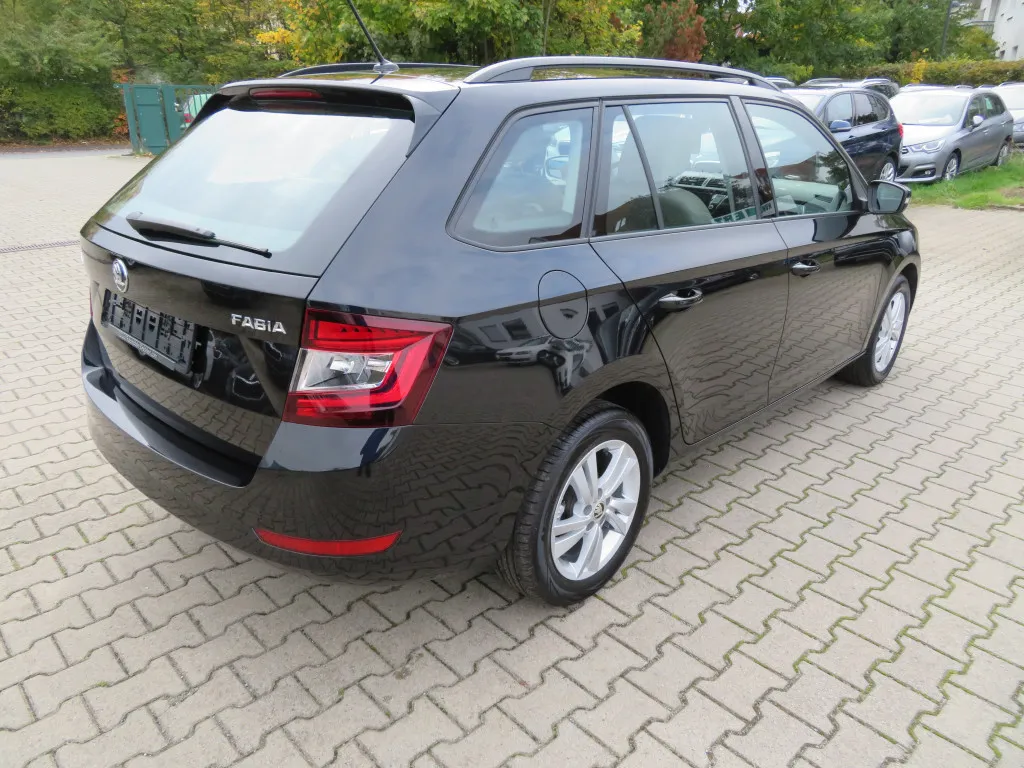 Skoda Fabia 1.0 TSI COMBI STYLE*TEMPOMAT*PDC*VOLL LED* Image 10