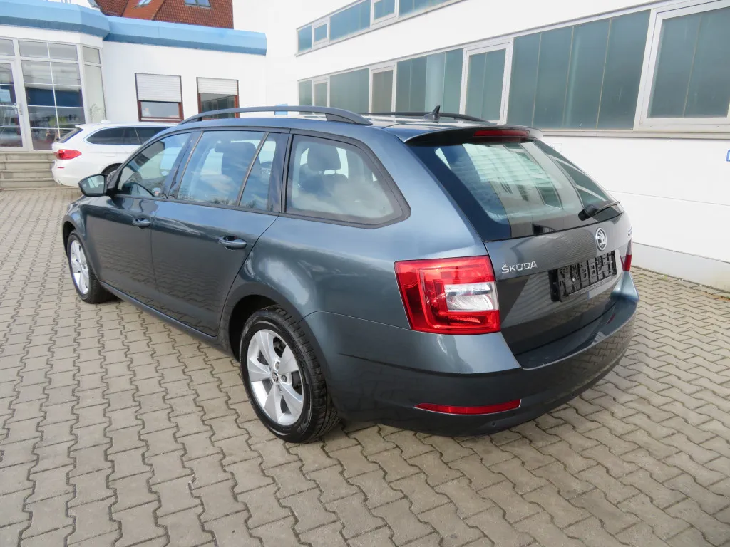 Skoda Octavia COMBI 1.4 TSI DSG AMBITION*NAVI*PDC* Image 9