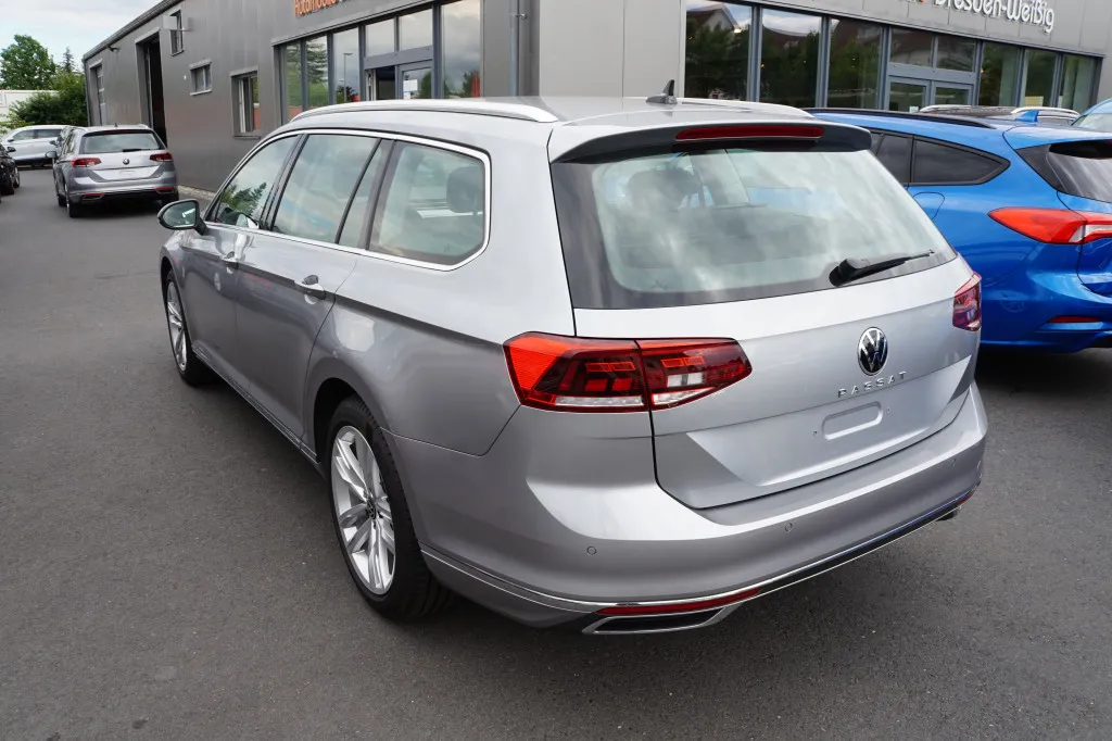 Volkswagen Passat VARIANT 1.5 TSI DSG ELEGANCE FACELIFT*NAVI PRO Image 10