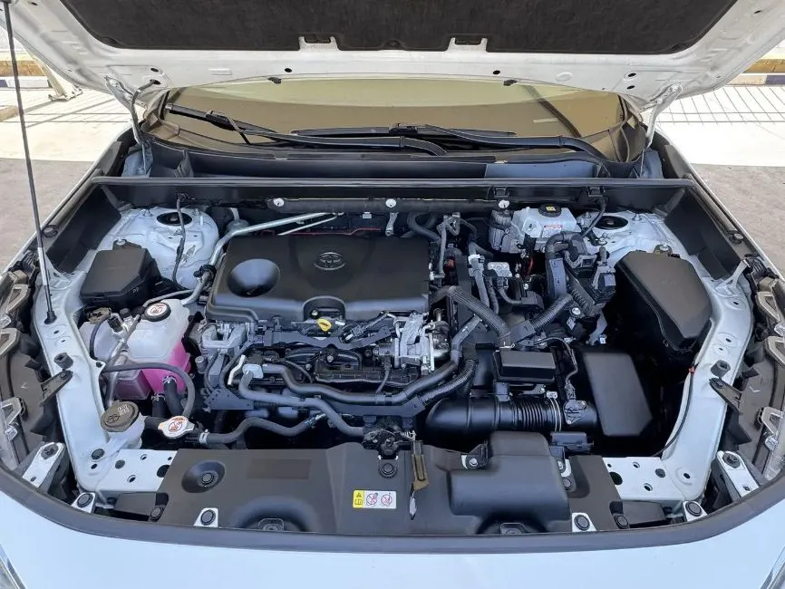 Toyota RAV 4 2.5 hybrid 4WD Advance Image 5