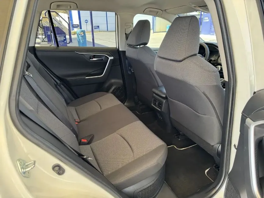 Toyota RAV 4 2.5 hybrid 4WD Advance Image 8