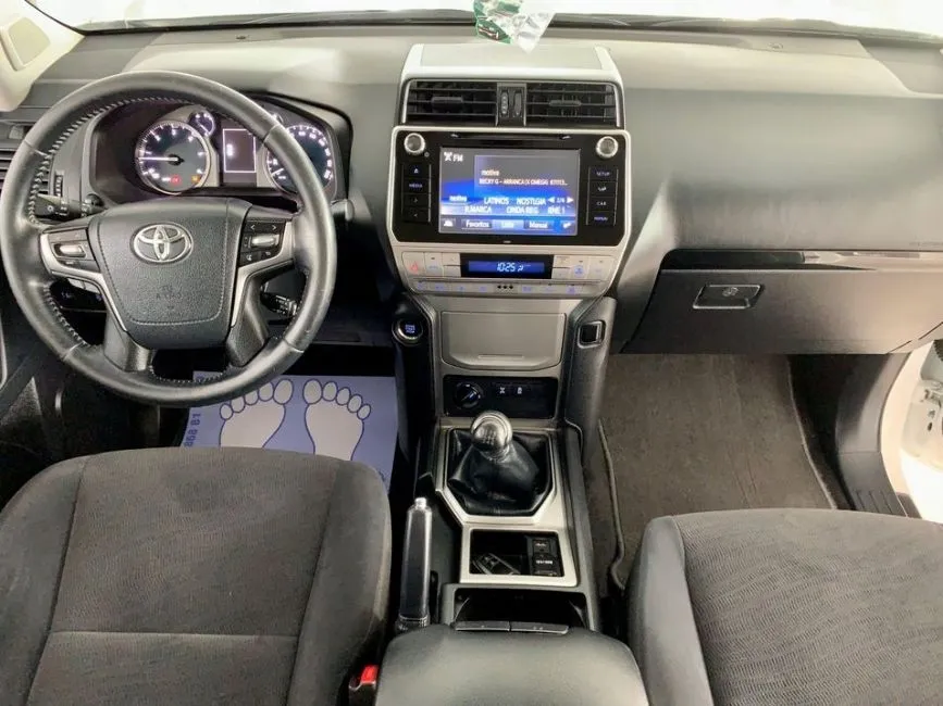 Toyota Land Cruiser 2.8 D4D Image 5