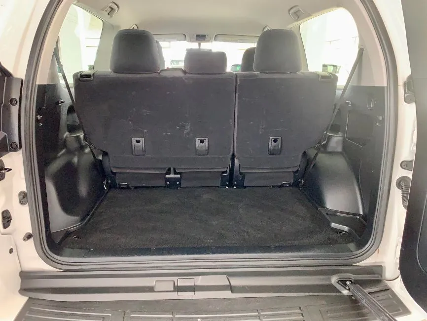 Toyota Land Cruiser 2.8 D4D Image 8