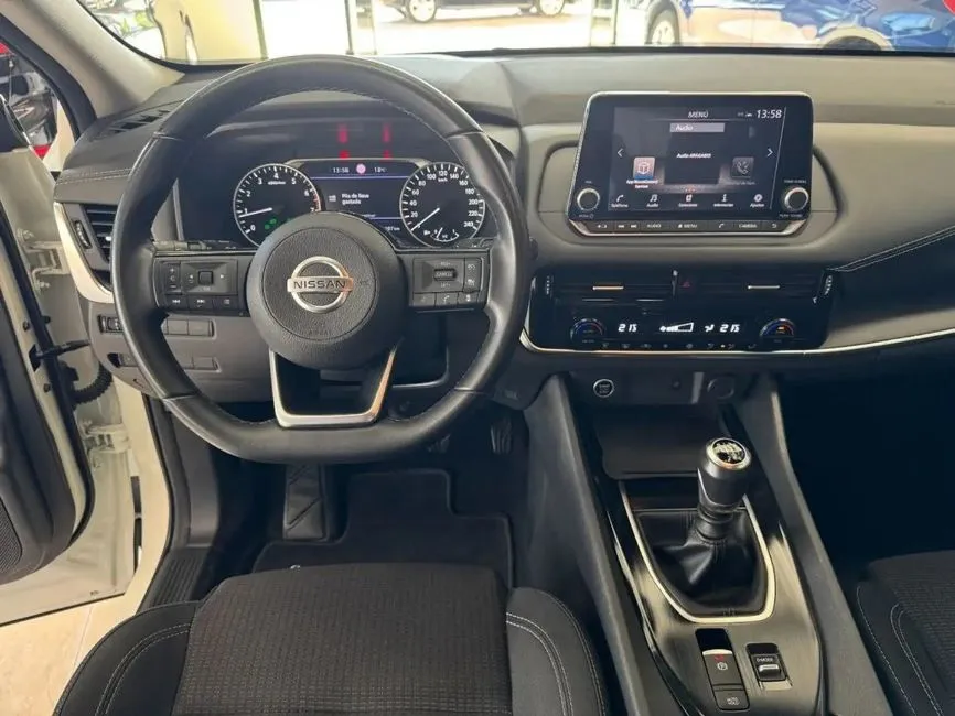 Nissan Qashqai DIGT mHEV 4x2 Acenta Image 3