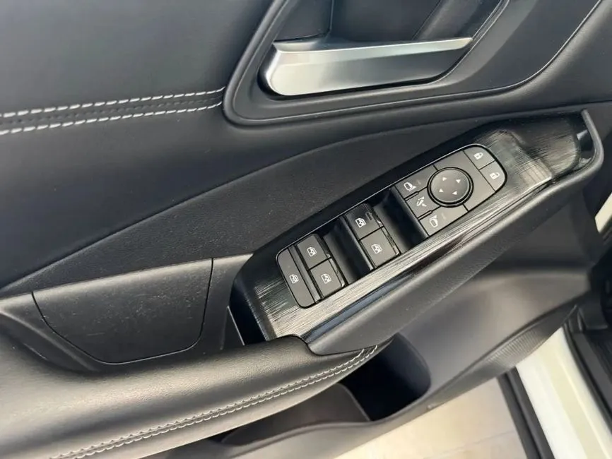 Nissan Qashqai DIGT mHEV 4x2 Acenta Image 4