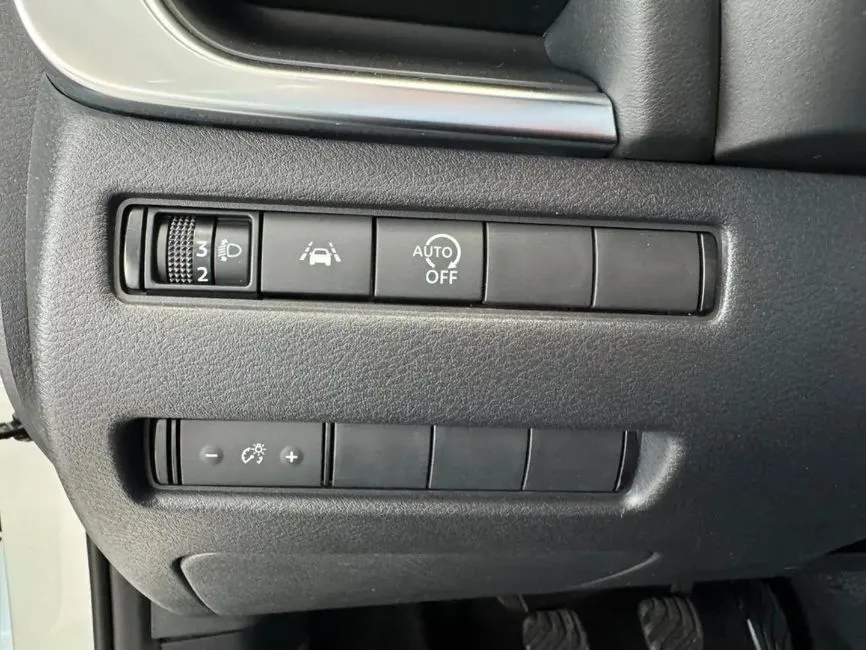 Nissan Qashqai DIGT mHEV 4x2 Acenta Image 6