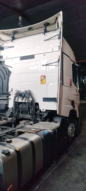 Renault 460 T  Image 6