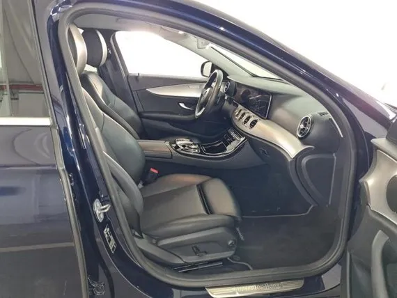 Mercedes-Benz E Klasse 220d 194KS 9G-Tronic Avantgarde-VIRTUAL Cockpit Image 3