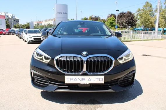 BMW serija 1 116d AUTOMATIK *NAVIGACIJA,LED* Image 2