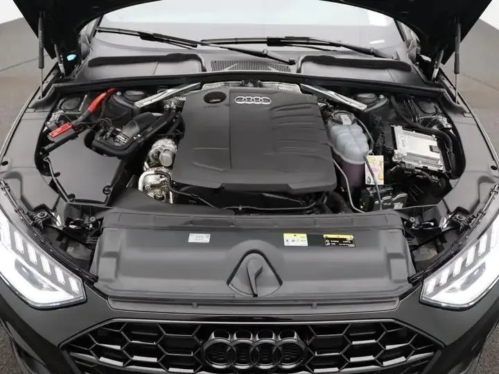 AUDI A4  Image 5