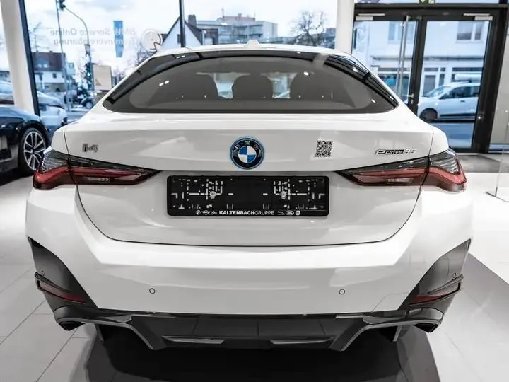 BMW i4  Image 1