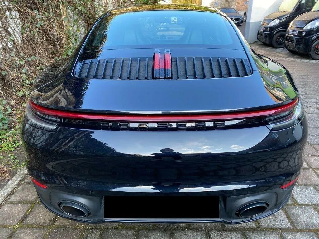 PORSCHE 911  Image 2