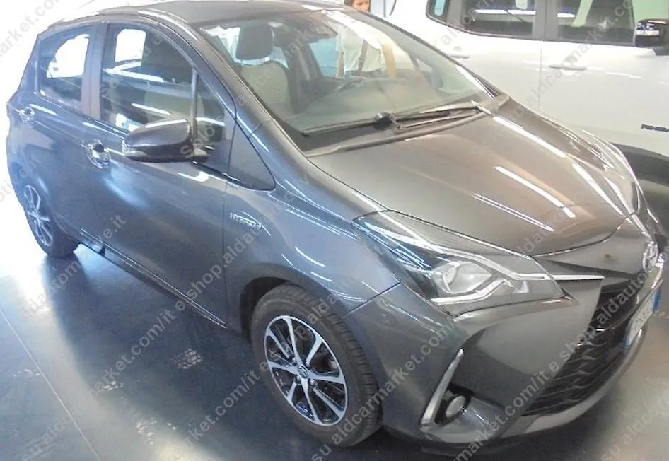 TOYOTA Yaris  Image 1