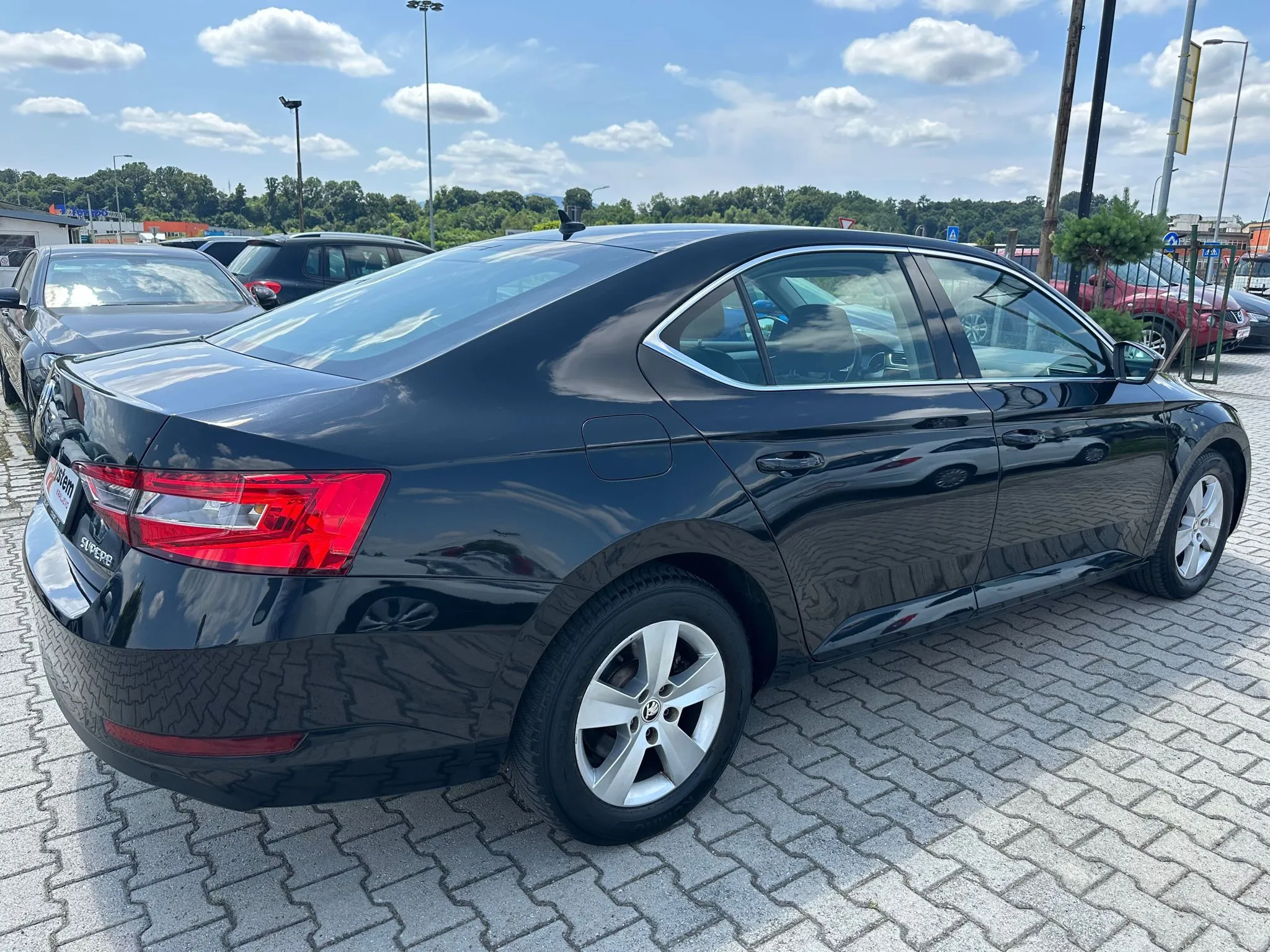 Škoda Superb 2.0 TDI GRADIRAN Image 5