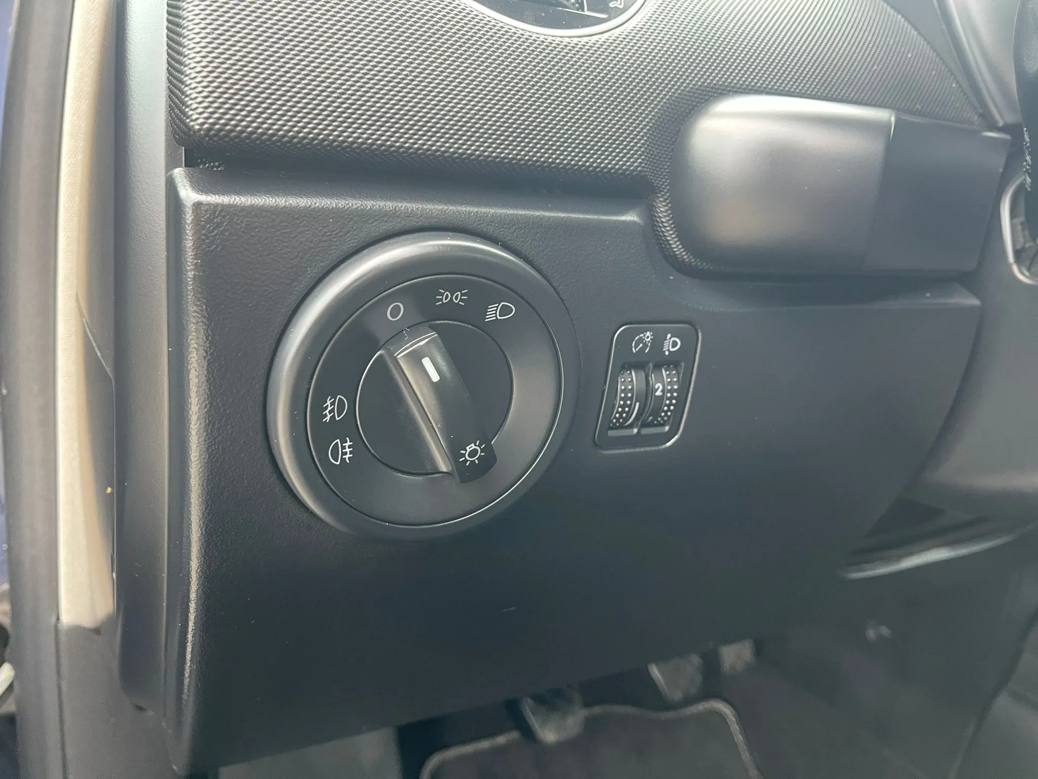 Volkswagen Buba 1.9 TDI KREDITI NA LICU MESTA Image 8