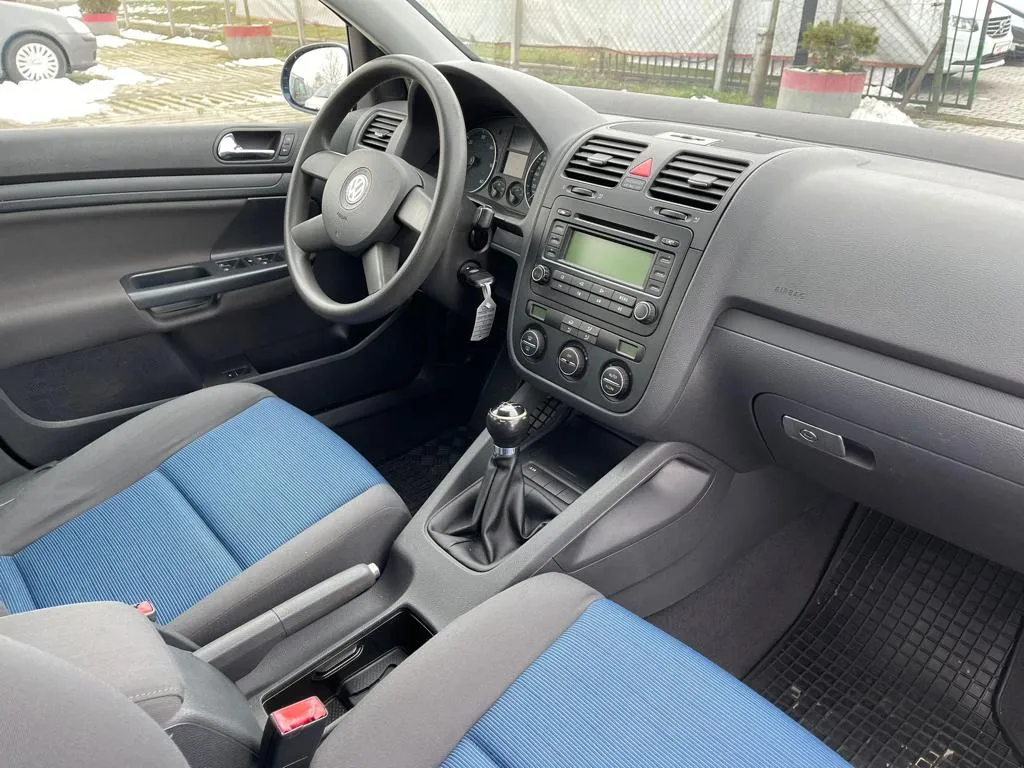 Volkswagen Golf 5 1.9 TDI krediti na licu mesta Image 5